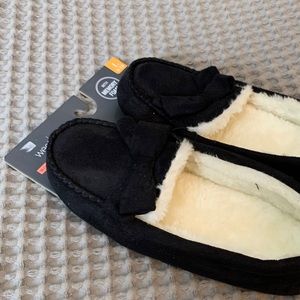 Women’s moccasin slipper